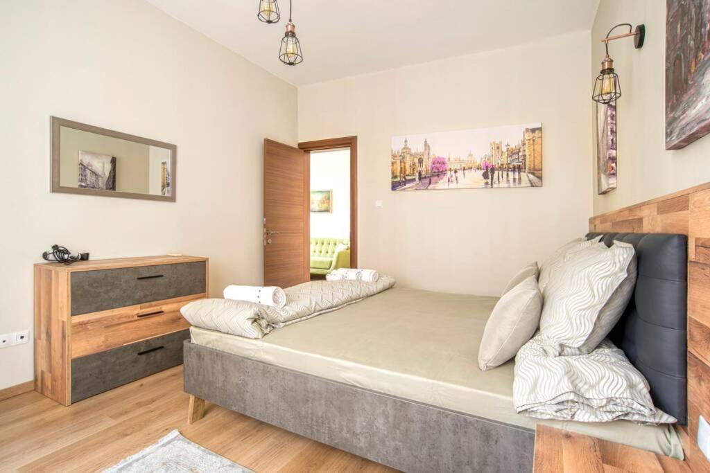 Elegant & Stylish 2 Bedroom Top Central Apartment Sofya Dış mekan fotoğraf